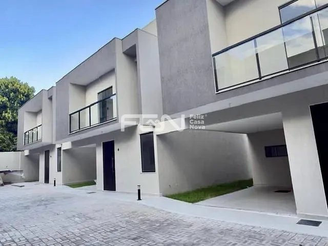 Casa 3 quartos e 4 banheiros, à venda, no bairro Buraquinho em Lauro de Freitas