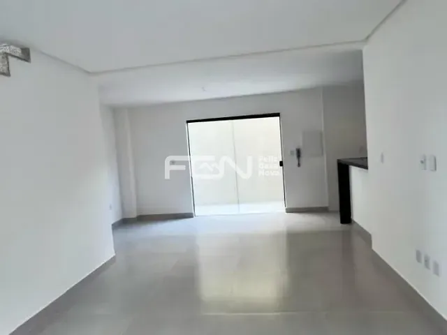 Casa 3 quartos e 4 banheiros, à venda, no bairro Buraquinho em Lauro de Freitas