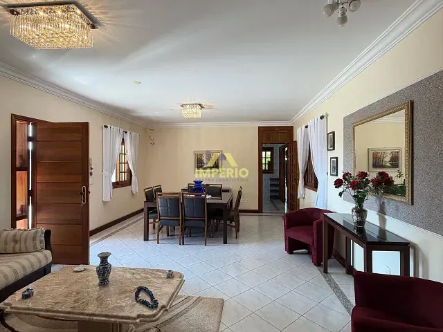 Casa com 2650m² 3 quartos e 4 banheiros, à venda, no bairro Condomínio Fechado Village Haras São Luiz II em Salto