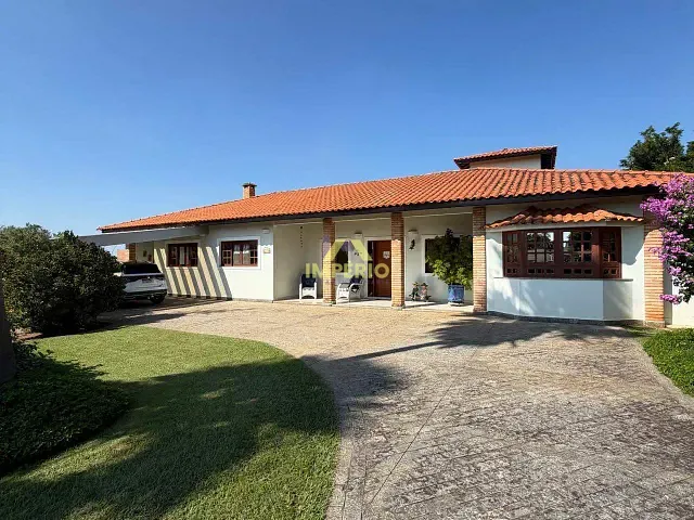 Casa com 2650m² 3 quartos e 4 banheiros, à venda, no bairro Condomínio Fechado Village Haras São Luiz II em Salto