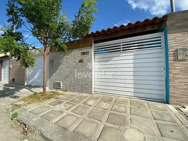 Casa 2 quartos e 2 banheiros, para alugar, no bairro Três Irmãs em Campina Grande