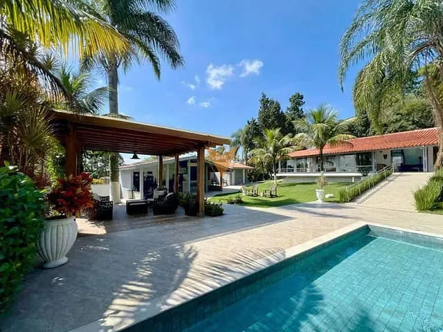 Casa com 2884m² 6 quartos e 6 banheiros, à venda, no bairro Chácara das Paineiras em Carapicuíba