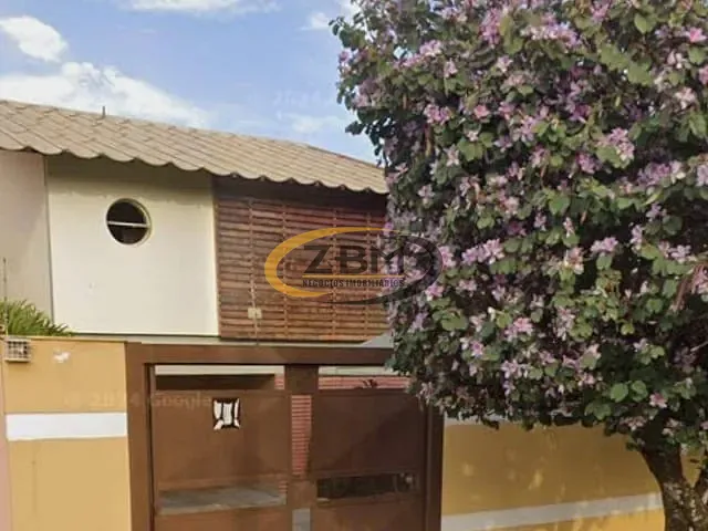 Casa com 390m² 3 quartos e 4 banheiros, à venda, no bairro Lago Parque em Londrina