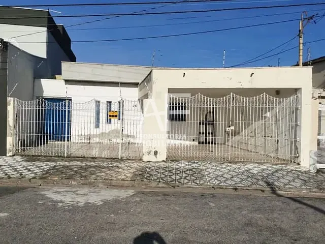 Casa com 250m², para alugar, no bairro Jardim Maria Augusta em Taubaté