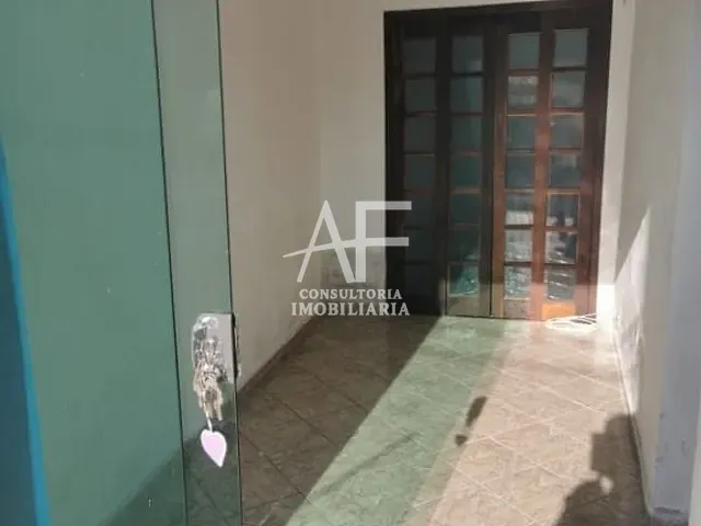 Casa com 250m², para alugar, no bairro Jardim Maria Augusta em Taubaté