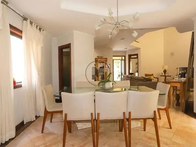 Casa com 340m² 3 quartos e 4 banheiros, à venda, no bairro Portal das Colinas em Guaratinguetá