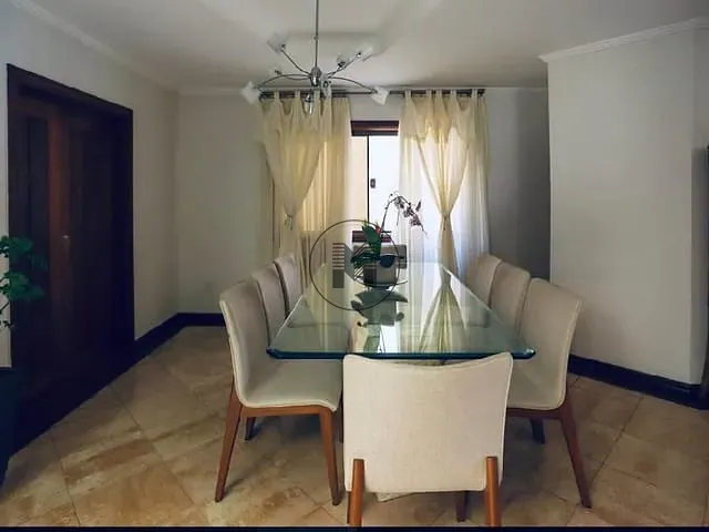 Casa com 340m² 3 quartos e 4 banheiros, à venda, no bairro Portal das Colinas em Guaratinguetá