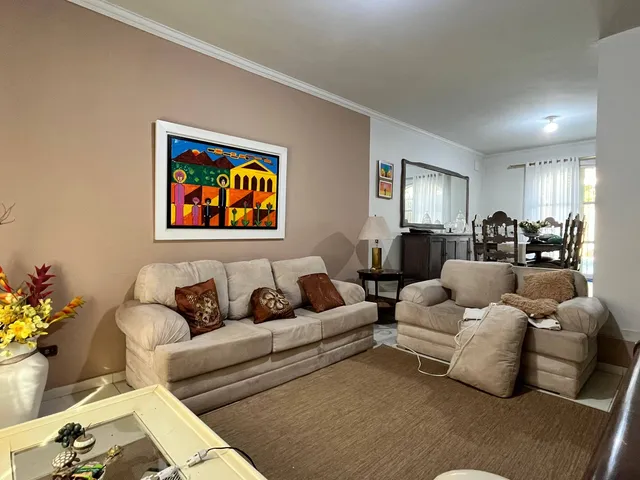Casa com 400m² 3 quartos e 3 banheiros, para alugar, no bairro Guanabara em Londrina