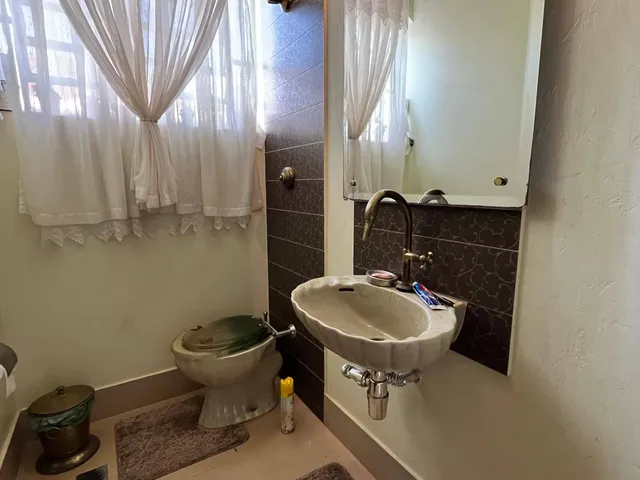 Casa com 400m² 3 quartos e 3 banheiros, para alugar, no bairro Guanabara em Londrina