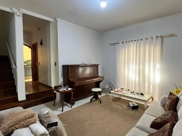 Casa com 400m² 3 quartos e 3 banheiros, para alugar, no bairro Guanabara em Londrina