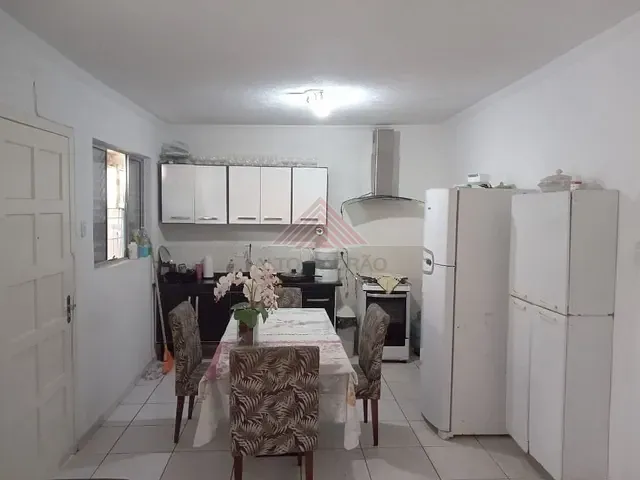 Casa com 125m² 2 quartos e 1 banheiro, à venda, no bairro Jardim Luzitano em Mauá