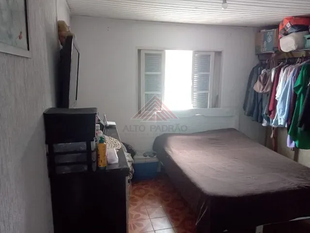 Casa com 125m² 2 quartos e 1 banheiro, à venda, no bairro Jardim Luzitano em Mauá