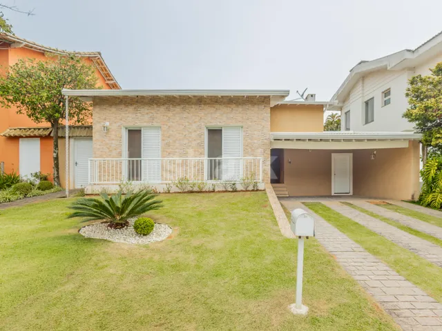 Casa com 399m² 4 quartos e 6 banheiros, à venda, no bairro Alphaville em Santana de Parnaíba