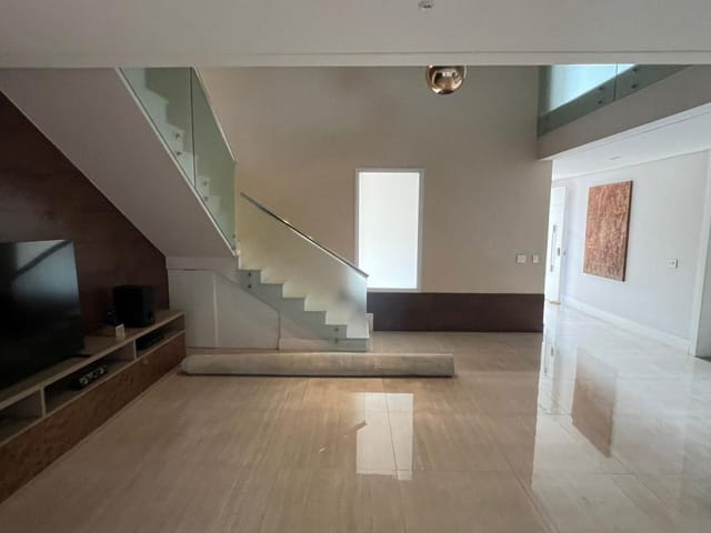Casa com 442m² 4 quartos e 6 banheiros, para alugar, no bairro Alphaville em Santana de Parnaíba
