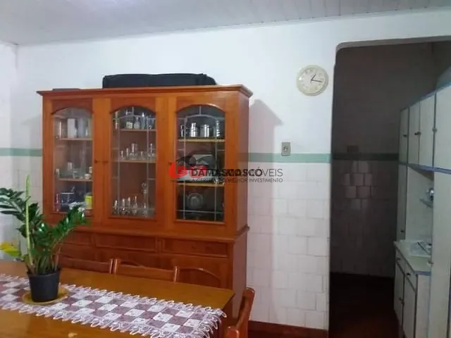 Casa com 300m² 2 quartos e 2 banheiros, à venda, no bairro Nova Gerti em São Caetano do Sul