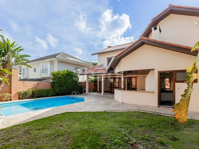Casa com 434m² 4 quartos e 6 banheiros, à venda, no bairro Alphaville em Santana de Parnaíba