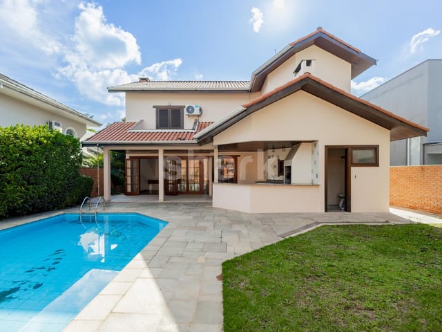 Casa com 434m² 4 quartos e 6 banheiros, à venda, no bairro Alphaville em Santana de Parnaíba