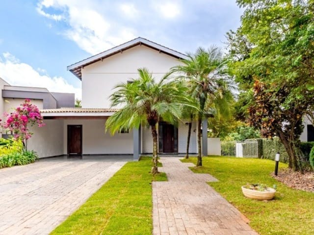 Casa com 1000m² 4 quartos e 5 banheiros, à venda, no bairro Alphaville em Santana de Parnaíba