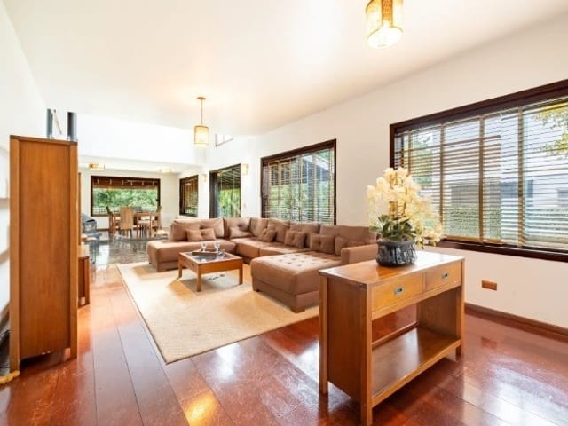 Casa com 1000m² 4 quartos e 5 banheiros, à venda, no bairro Alphaville em Santana de Parnaíba
