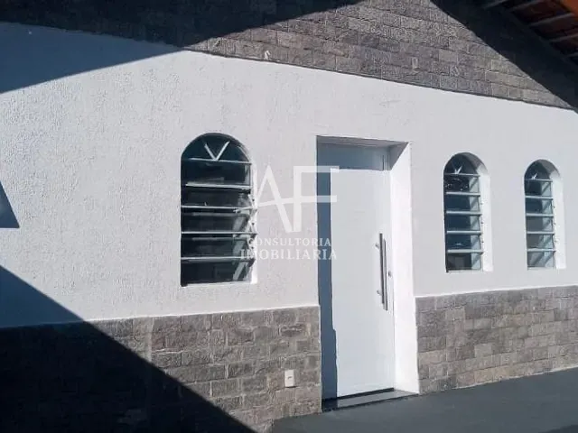 Casa com 250m², à venda, no bairro Jardim Independência em Taubaté
