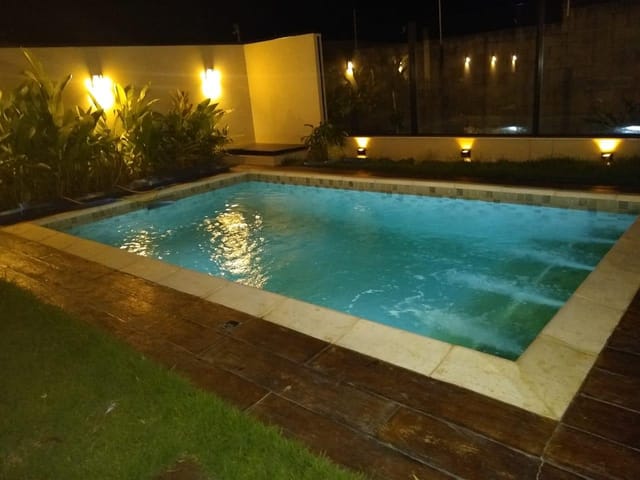 Casa com 600m² 4 quartos e 3 banheiros, à venda, no bairro Condomínio Residencial Colinas do Paratehy em São José dos Campos