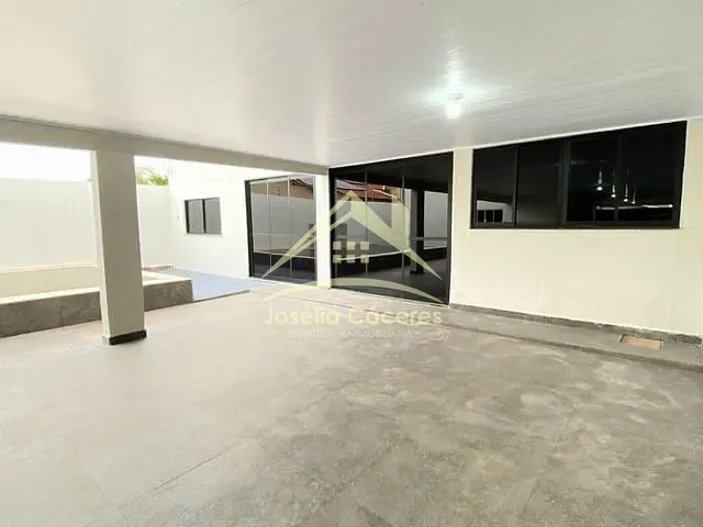 Casa com 360m² 3 quartos e 3 banheiros, à venda, no bairro Petrópolis em Várzea Grande
