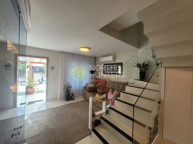 Casa com 82m² 3 quartos e 2 banheiros, à venda, no bairro São Marcos em Joinville