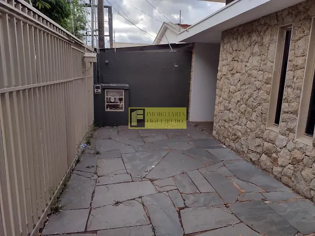 Casa com 300m² 3 quartos e 3 banheiros, para alugar, no bairro Vila Aeroporto em São José do Rio Preto
