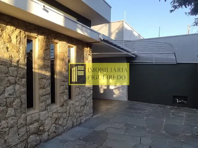 Casa com 300m² 3 quartos e 3 banheiros, para alugar, no bairro Vila Aeroporto em São José do Rio Preto