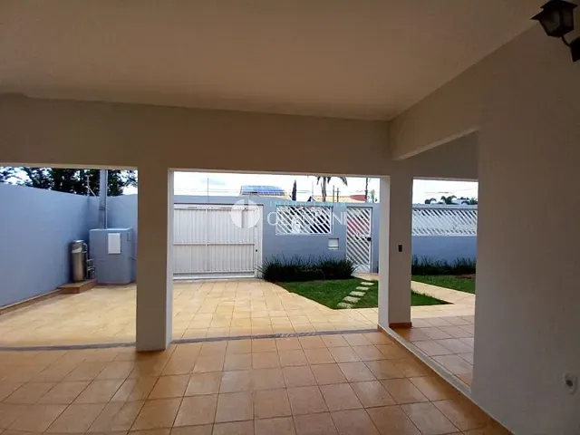 Casa com 351m² 3 quartos e 2 banheiros, para alugar, no bairro Jardim Rezek I em Artur Nogueira