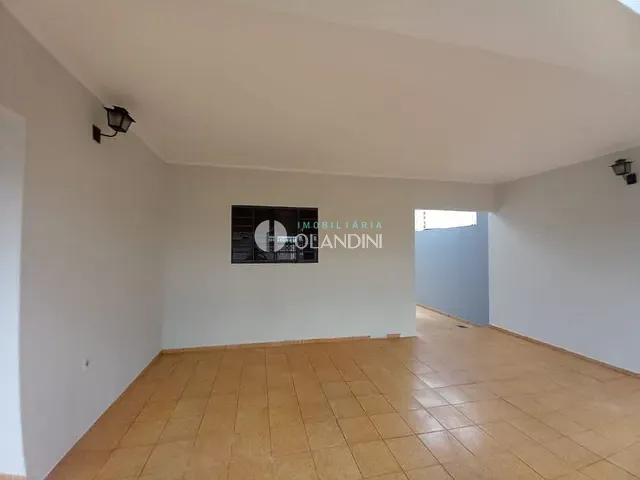 Casa com 351m² 3 quartos e 2 banheiros, para alugar, no bairro Jardim Rezek I em Artur Nogueira