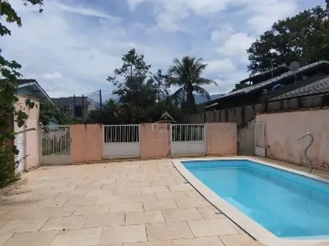 Casa com 503m² 2 quartos e 2 banheiros, à venda, no bairro Morada da Praia em Bertioga