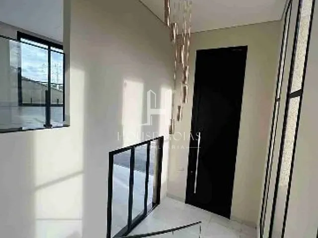 Casa 3 quartos e 3 banheiros, à venda, no bairro Jardins Nápoles em Senador Canedo