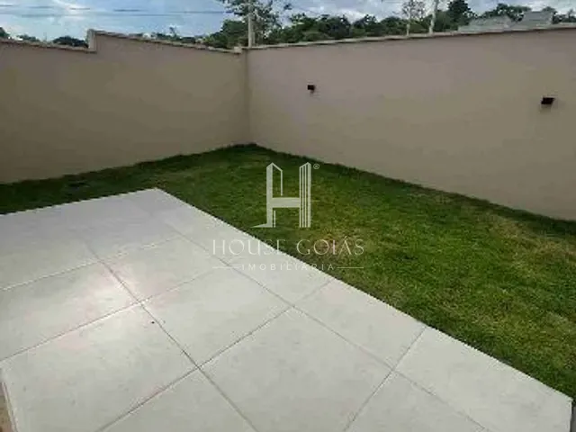 Casa 3 quartos e 3 banheiros, à venda, no bairro Jardins Nápoles em Senador Canedo