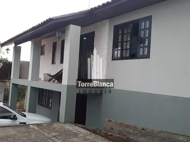 Casa com 312m² 3 quartos e 2 banheiros, à venda, no bairro Periquitos em Ponta Grossa