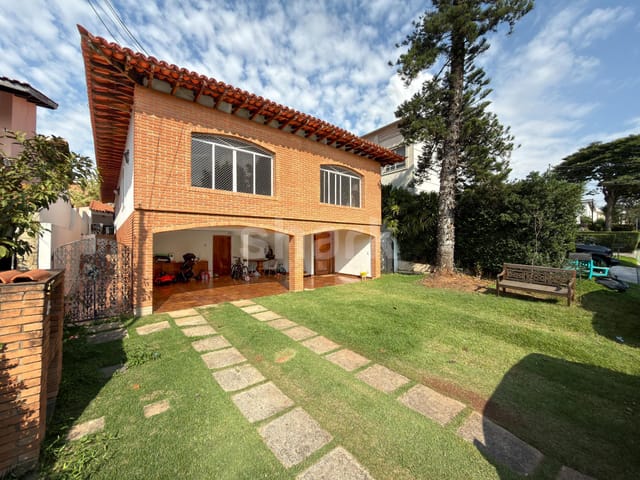 Casa com 364m² 4 quartos e 4 banheiros, à venda ou para alugar, no bairro Alphaville em Santana de Parnaíba