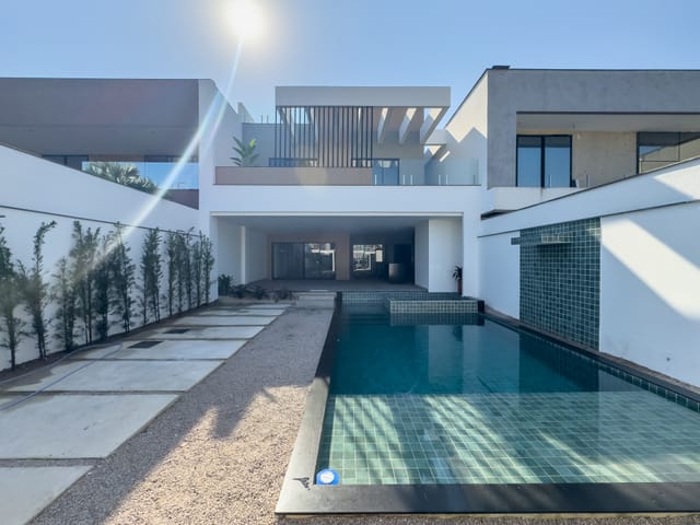 Casa com 420m² 5 quartos e 8 banheiros, à venda, no bairro Recreio dos Bandeirantes em Rio de Janeiro