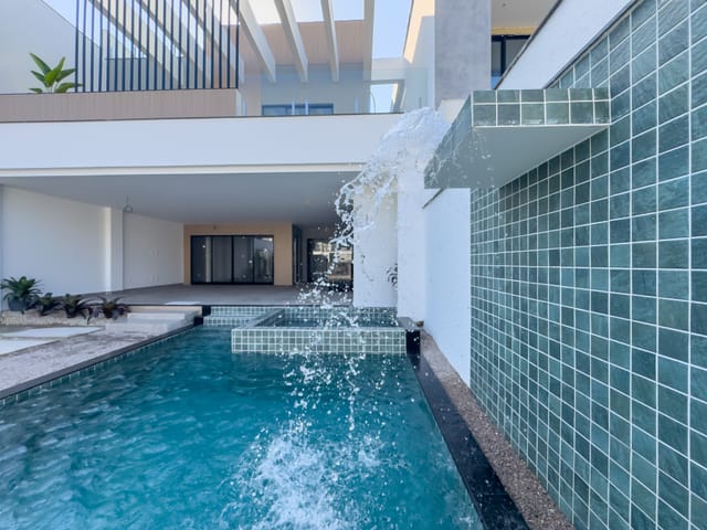 Casa com 420m² 5 quartos e 8 banheiros, à venda, no bairro Recreio dos Bandeirantes em Rio de Janeiro