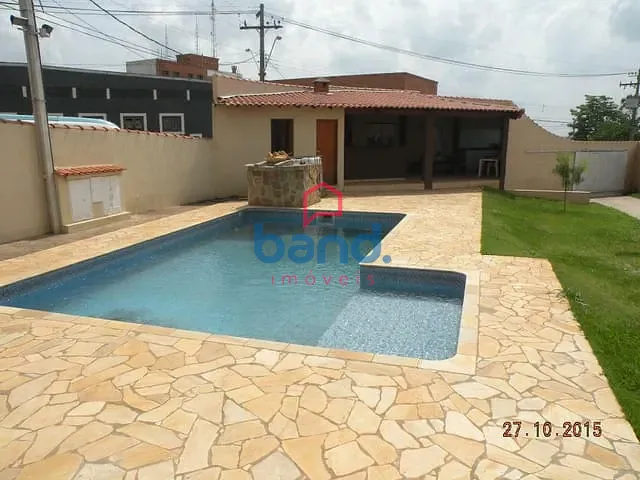 Casa com 870m² 3 quartos e 3 banheiros, à venda, no bairro Bambu em Porto Feliz