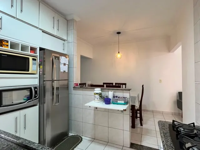Casa com 150m² 3 quartos e 2 banheiros, para alugar, no bairro Coliseu em Londrina