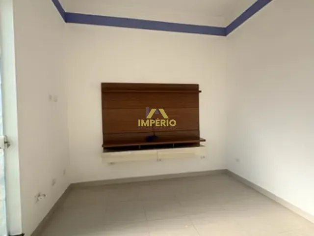 Casa com 240m² 3 quartos e 3 banheiros, para alugar, no bairro Residencial São Bento em Salto