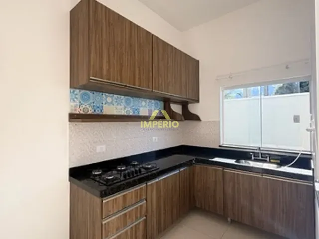 Casa com 240m² 3 quartos e 3 banheiros, para alugar, no bairro Residencial São Bento em Salto