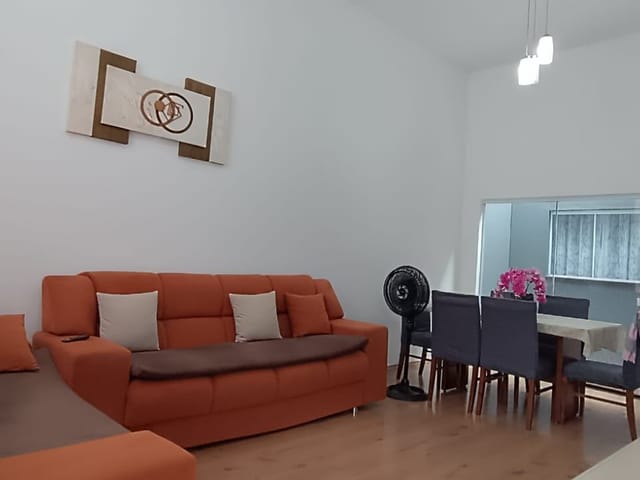 Casa com 207m² 3 quartos e 1 banheiro, à venda, no bairro Jardim Montecatini em Cambé