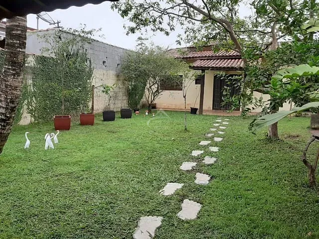 Casa com 450m² 4 quartos e 3 banheiros, à venda, no bairro Boraceia em Bertioga