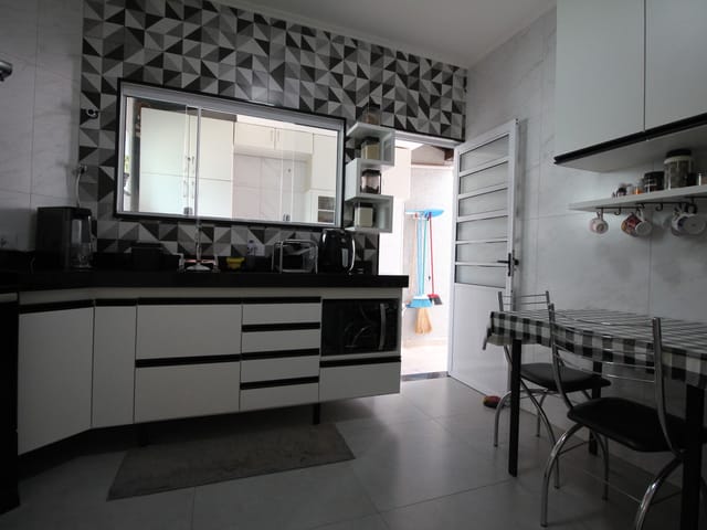 Casa com 350m² 3 quartos e 3 banheiros, à venda ou para alugar, no bairro Parque Colina da Mantiqueira em São João da Boa Vista