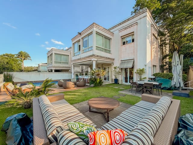 Casa com 1100m² 6 quartos e 10 banheiros, à venda, no bairro Cidade Jardim em São Paulo