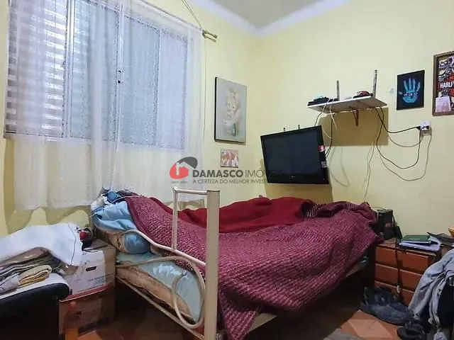 Casa com 183m² 2 quartos e 1 banheiro, à venda, no bairro Cerâmica em São Caetano do Sul
