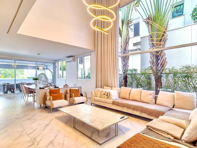 Casa com 420m² 5 quartos e 7 banheiros, à venda, no bairro Alphaville em Santana de Parnaíba