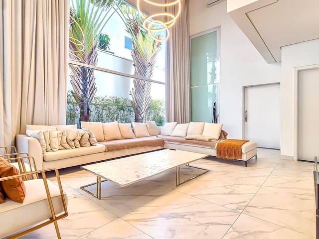 Casa com 420m² 5 quartos e 7 banheiros, à venda, no bairro Alphaville em Santana de Parnaíba