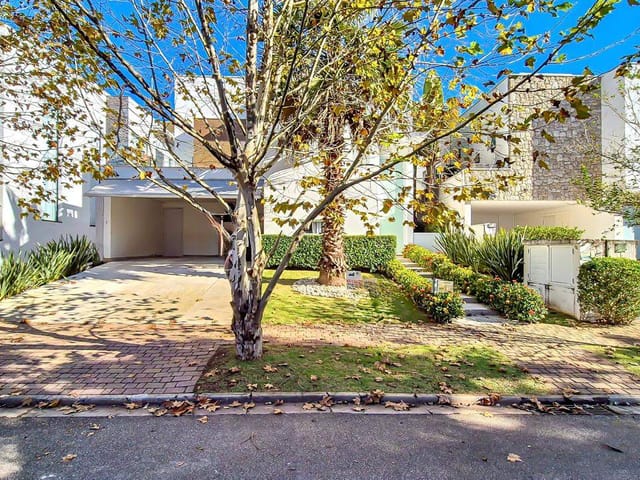 Casa com 420m² 5 quartos e 7 banheiros, à venda, no bairro Alphaville em Santana de Parnaíba